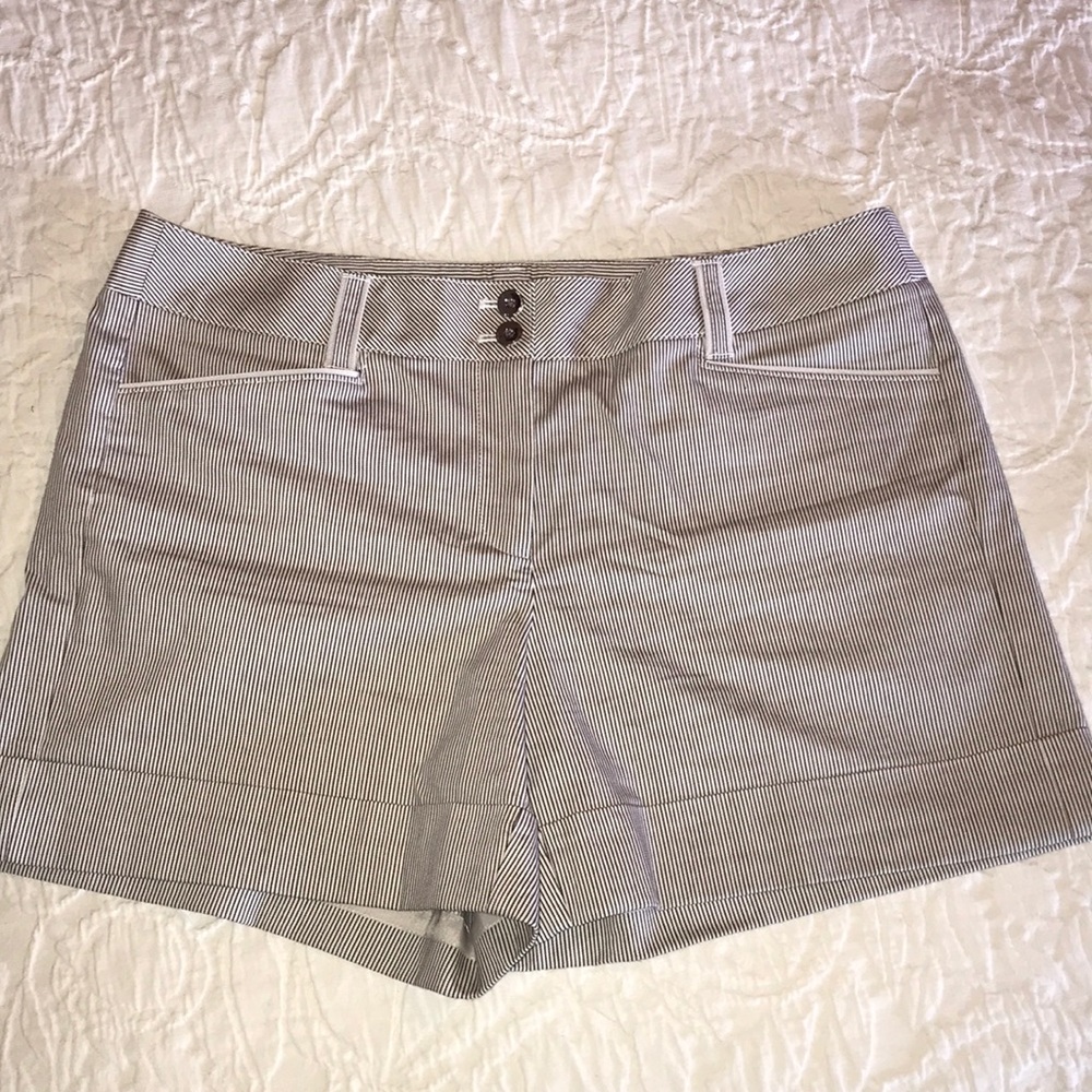 White House Black Market shorts with cuff
